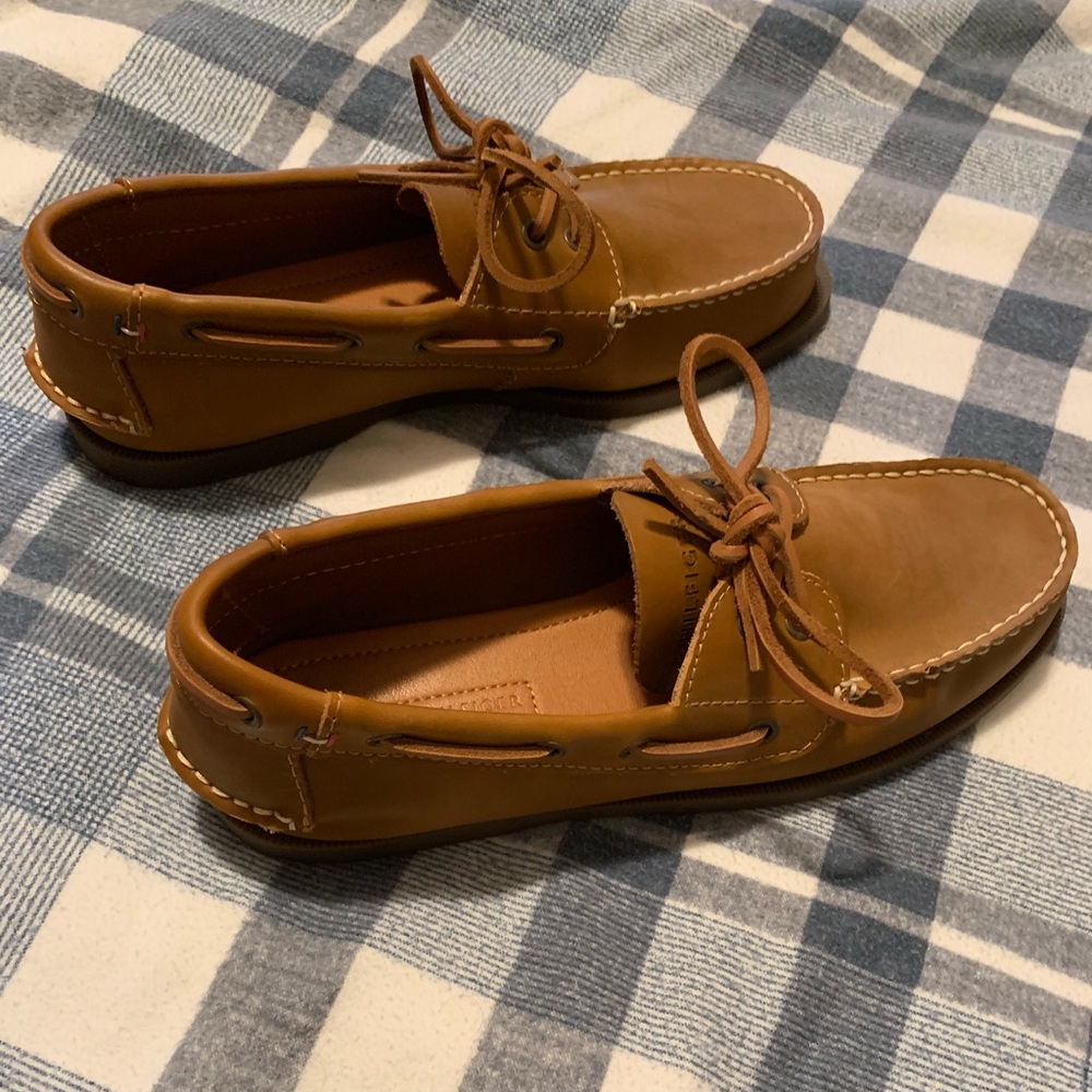 Tommy Hilfigher men’s boat shoes